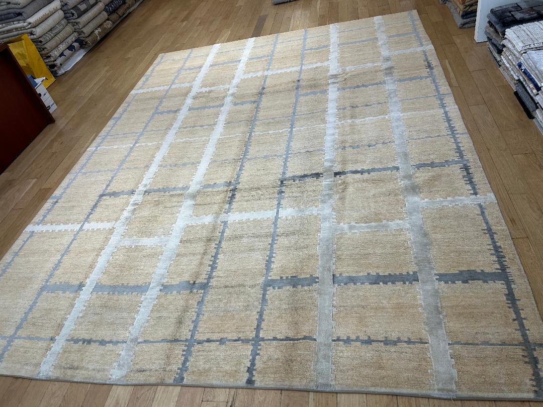 20006 Fine Hand Knotted Nepal Rug
