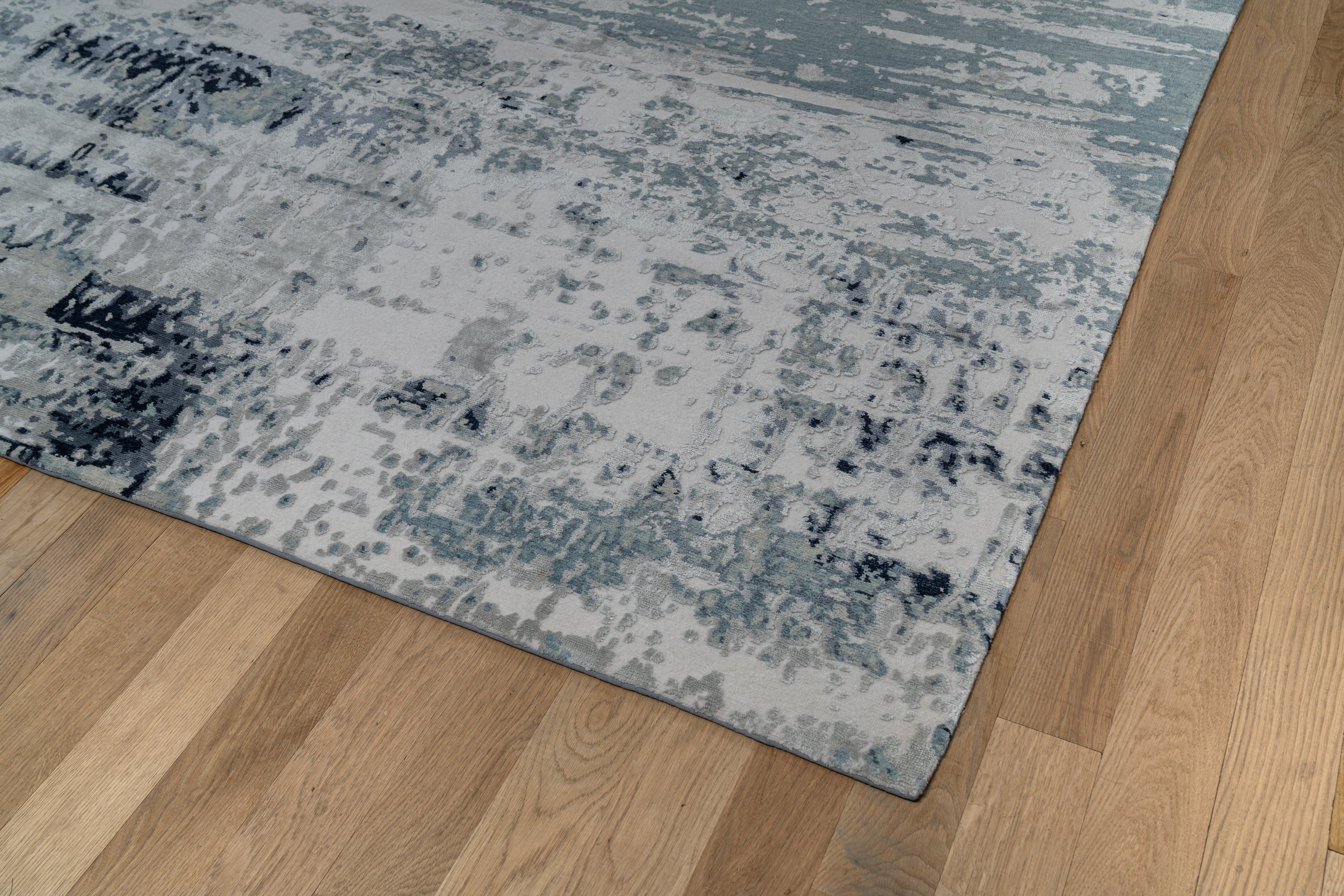 200014 Fine Hand Knotted Nepal Rug