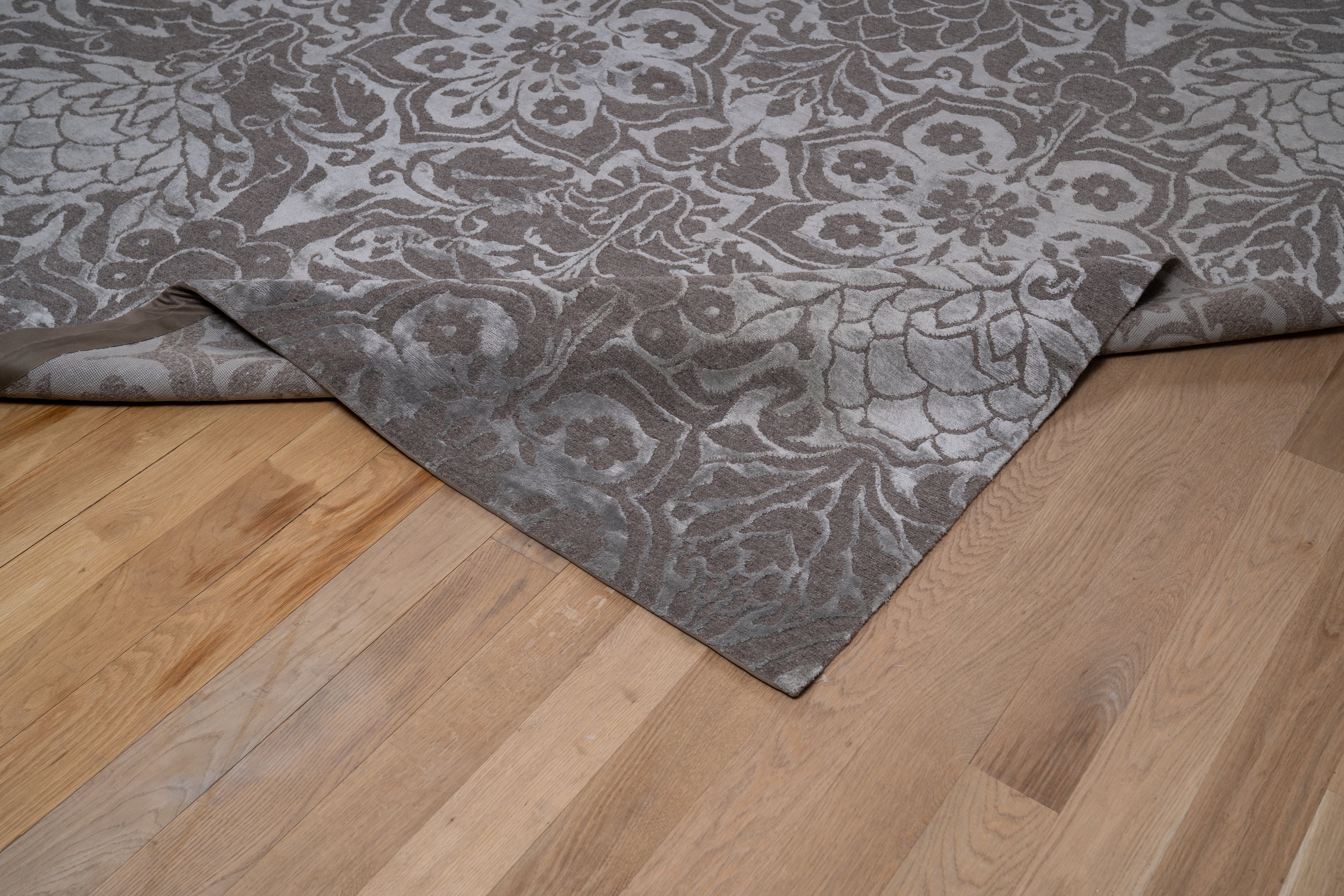 20016 Fine Hand Knotted Nepal Rug
