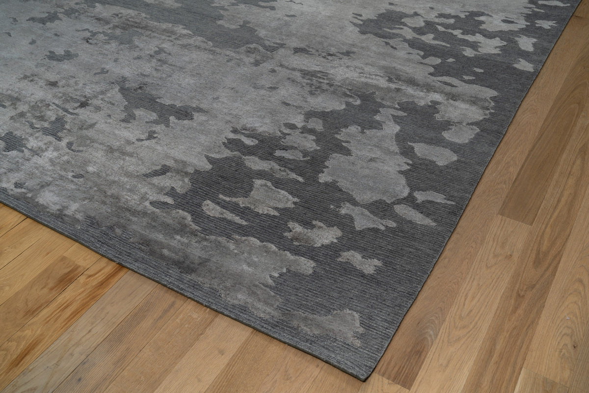 20026 Fine Hand Knotted Nepal Rug
