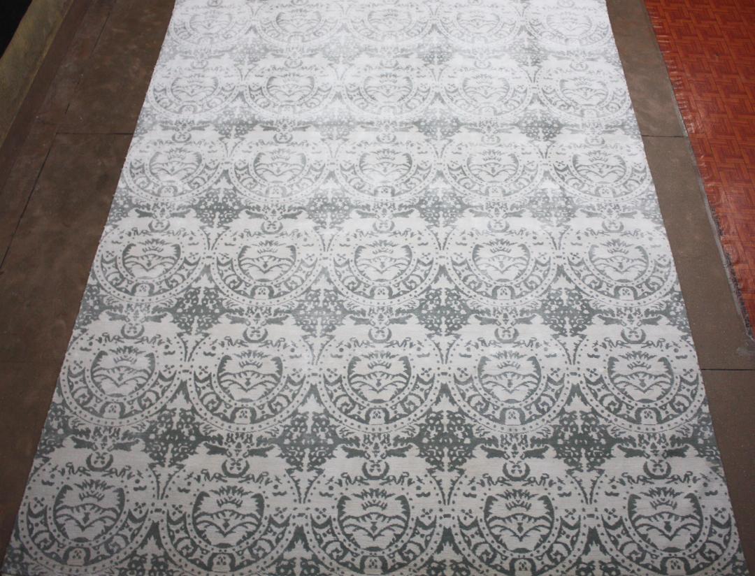 20032 Fine Hand Knotted Nepal Rug