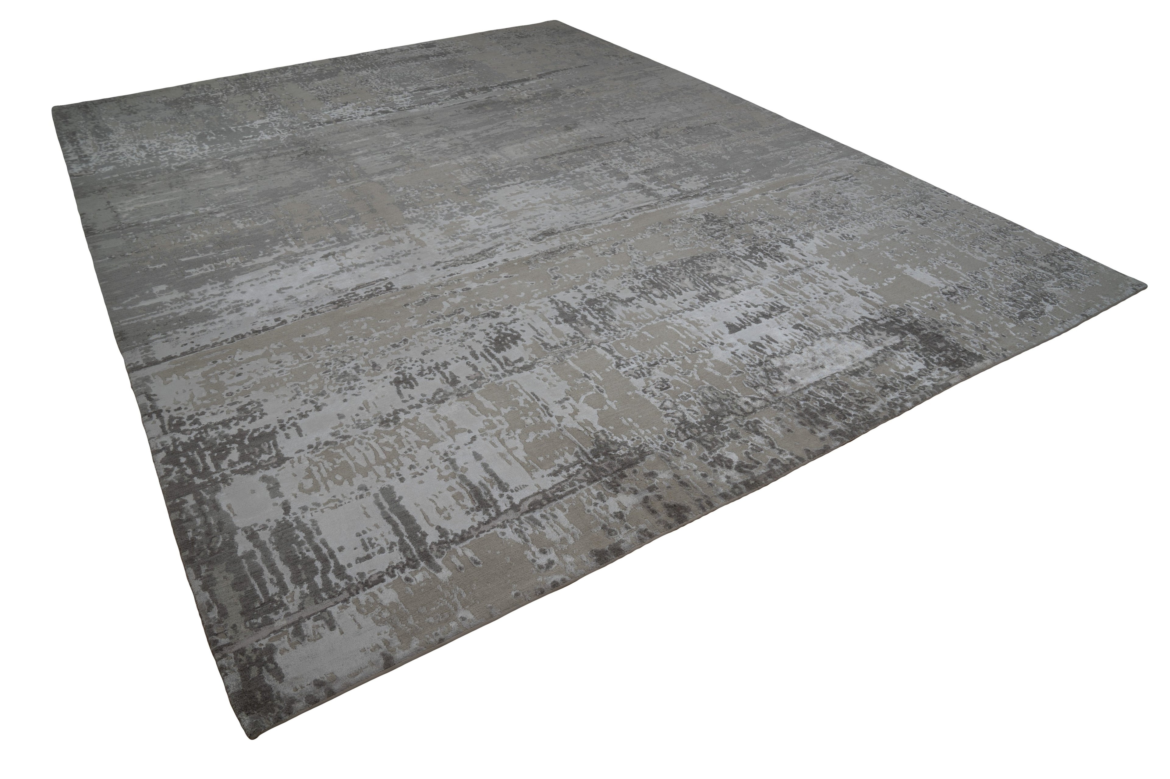 20033 Fine Hand Knotted Nepal Rug