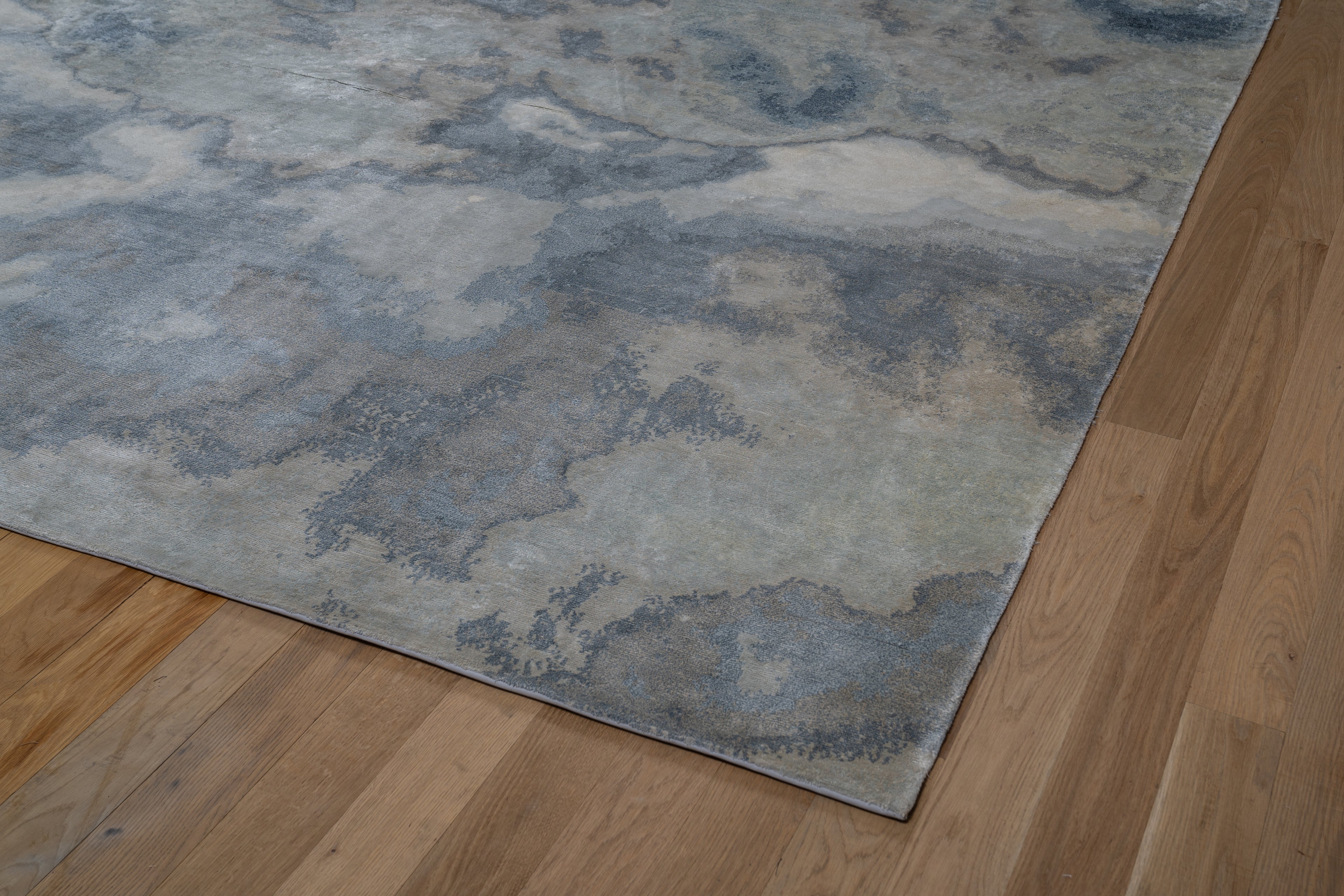 20038 Fine Hand Knotted Nepal Rug