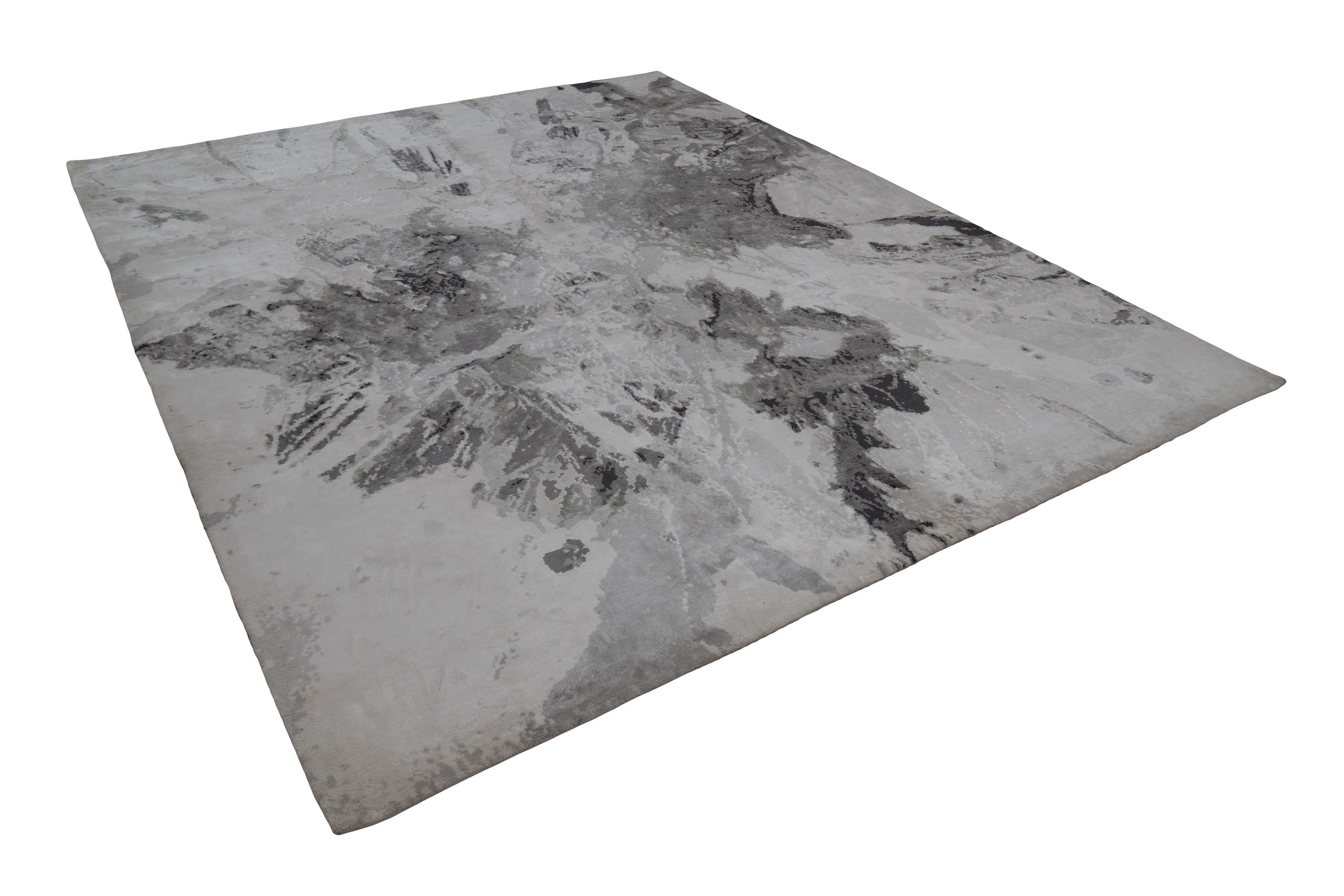 20042 Fine Hand Knotted Nepal Rug