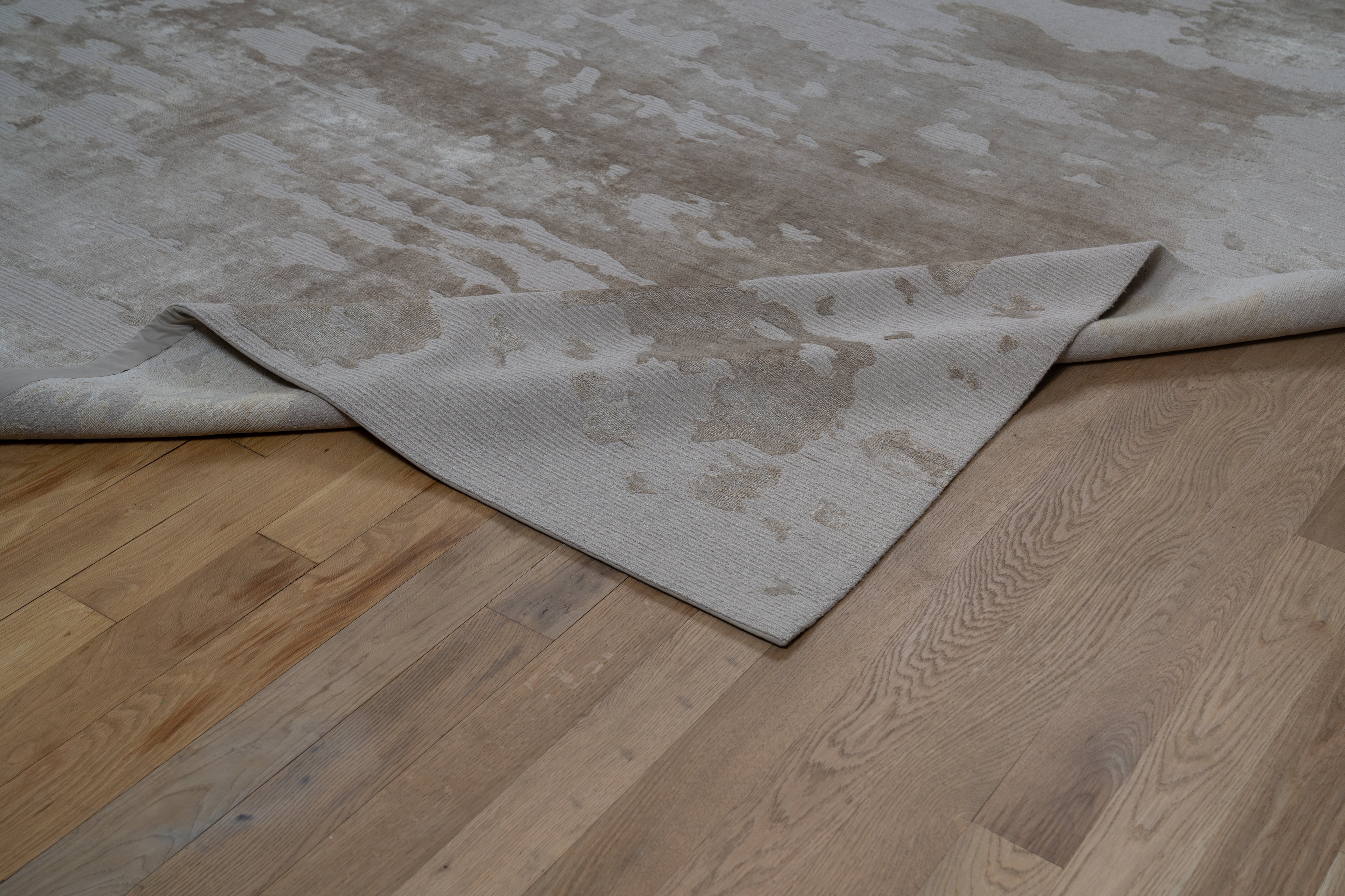 20044 Fine Hand Knotted Nepal Rug
