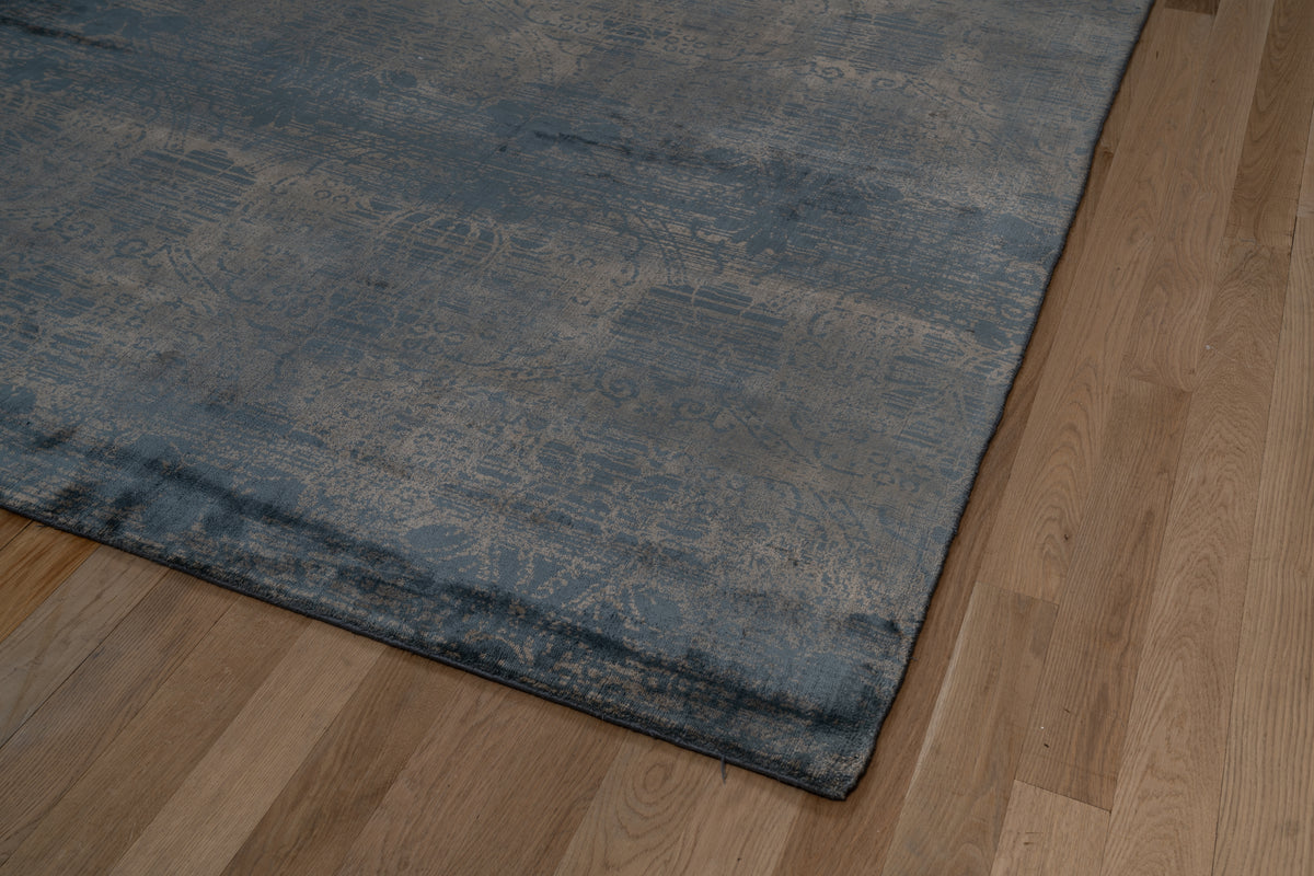20052 Fine Hand Knotted Nepal Rug