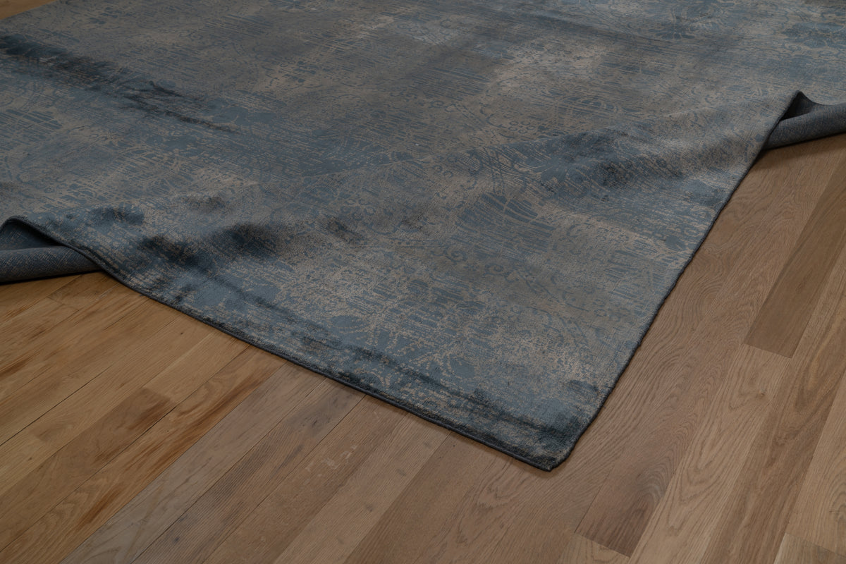 20052 Fine Hand Knotted Nepal Rug