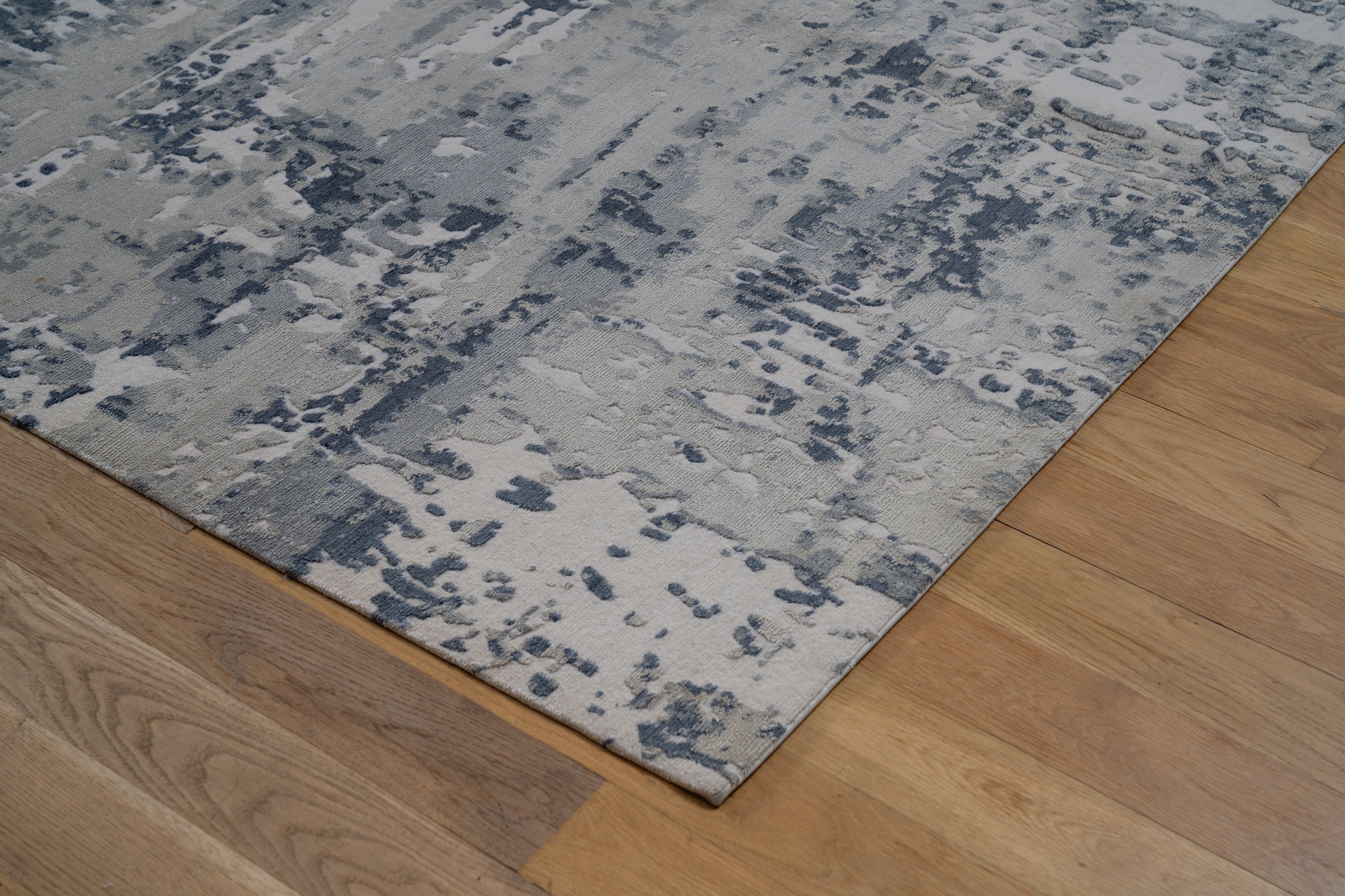 20082 Fine Hand Knotted Nepal Rug