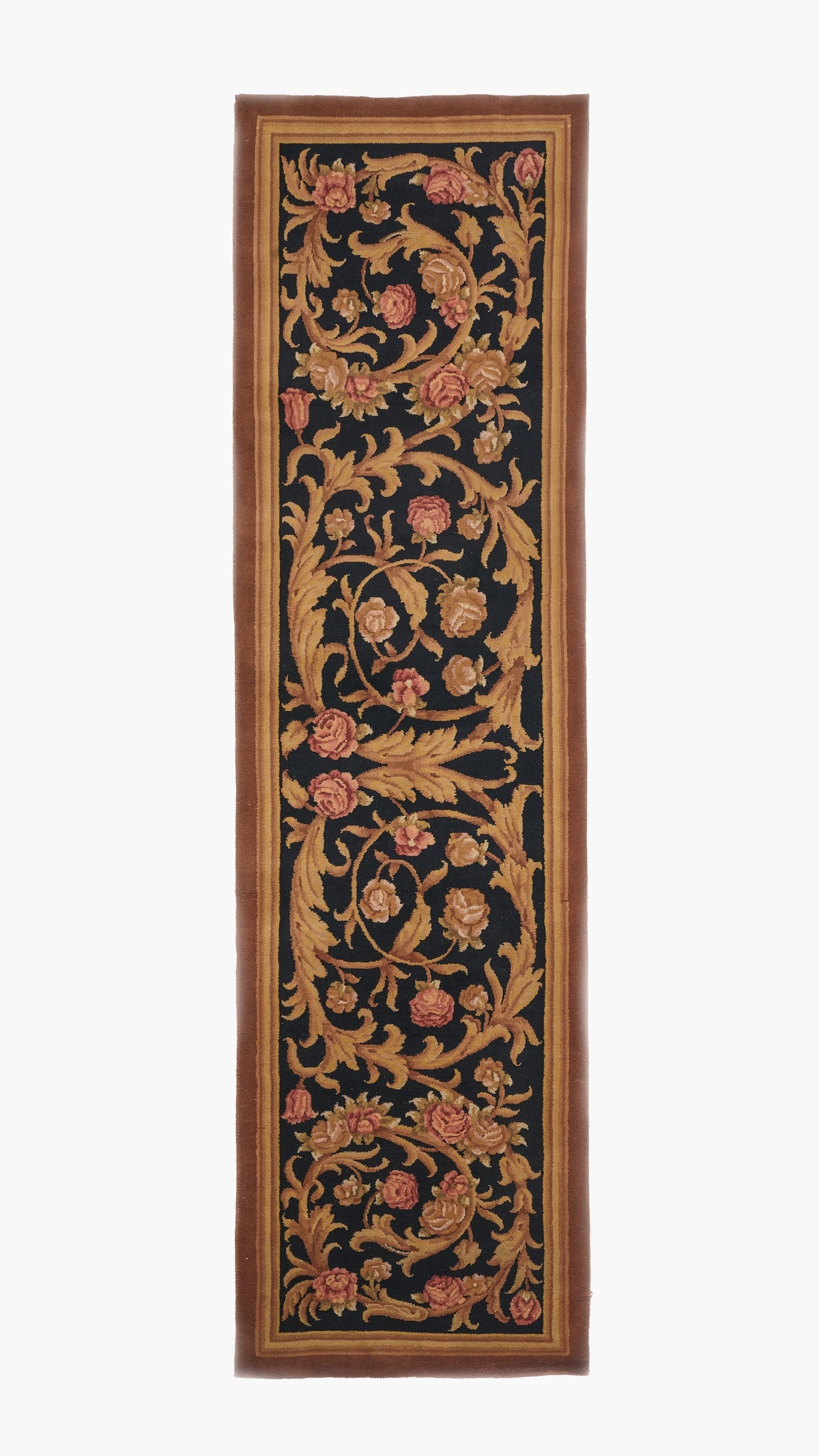 40067 Hand Knotted European Runner