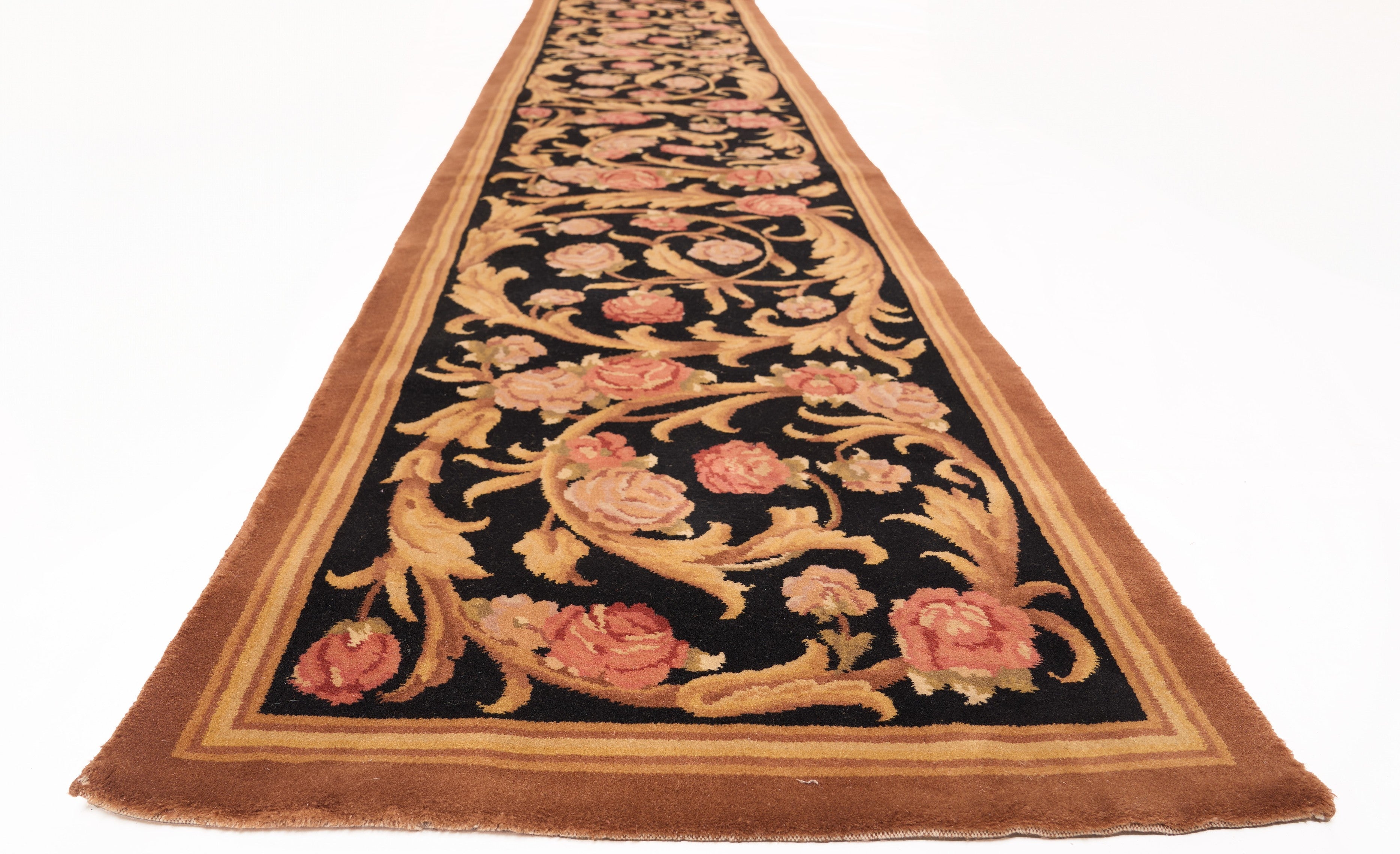 40093 European Hand Knotted