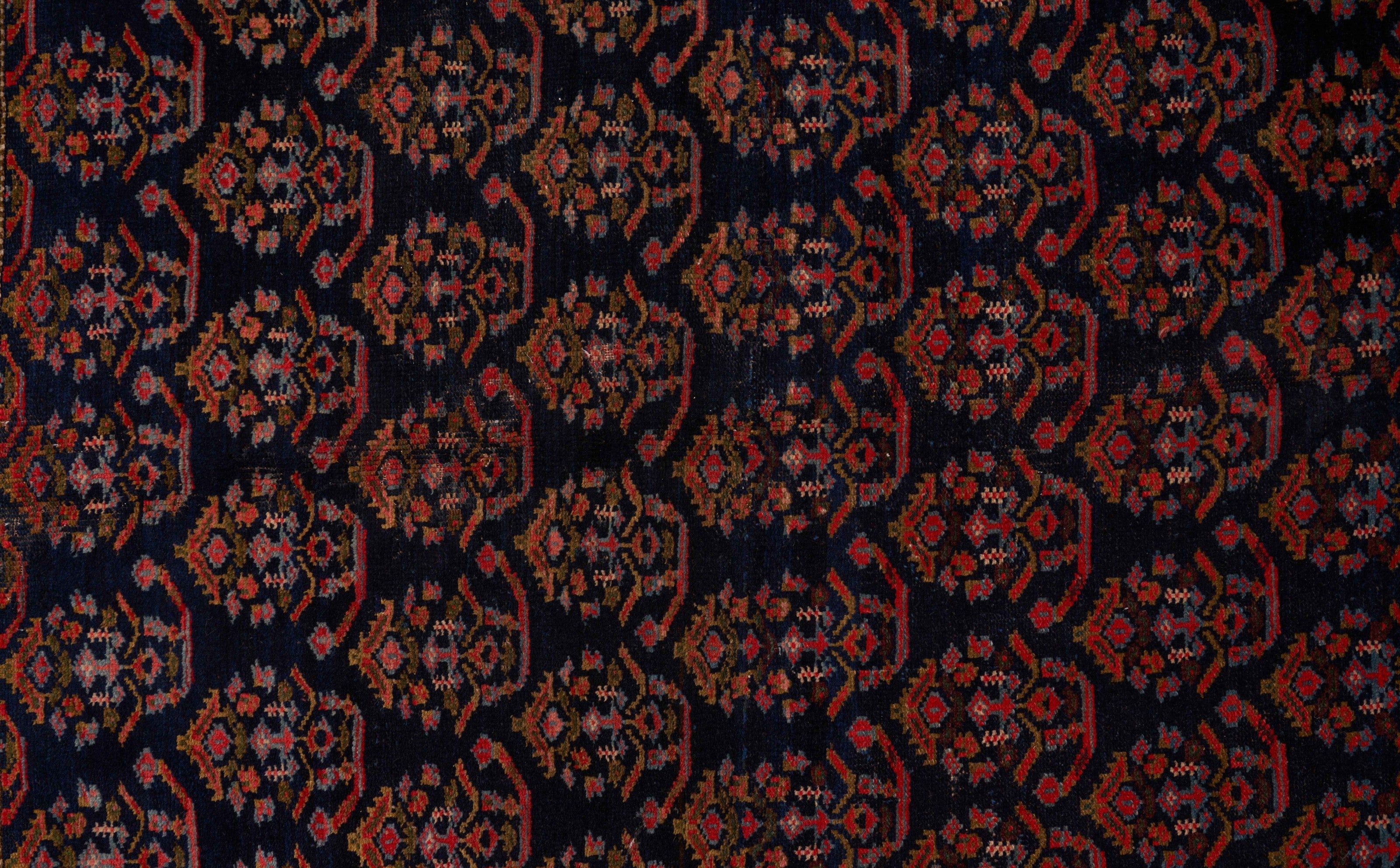 40101 Antique N.West  Persian