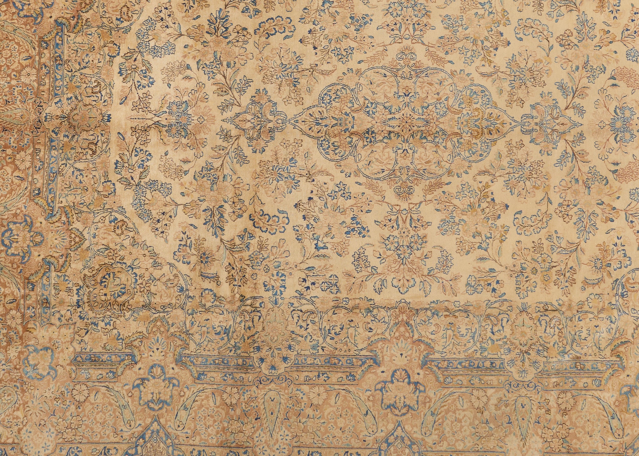 90133 Semi-Antiqie Persian Laver Kirman C 1940