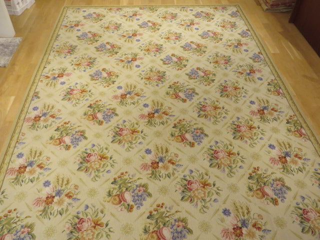 115 Needlepoint Carpet