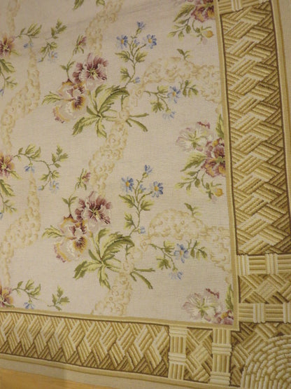125 Needlepoint Carpet