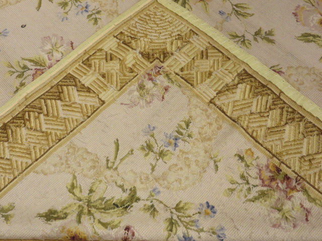 125 Needlepoint Carpet