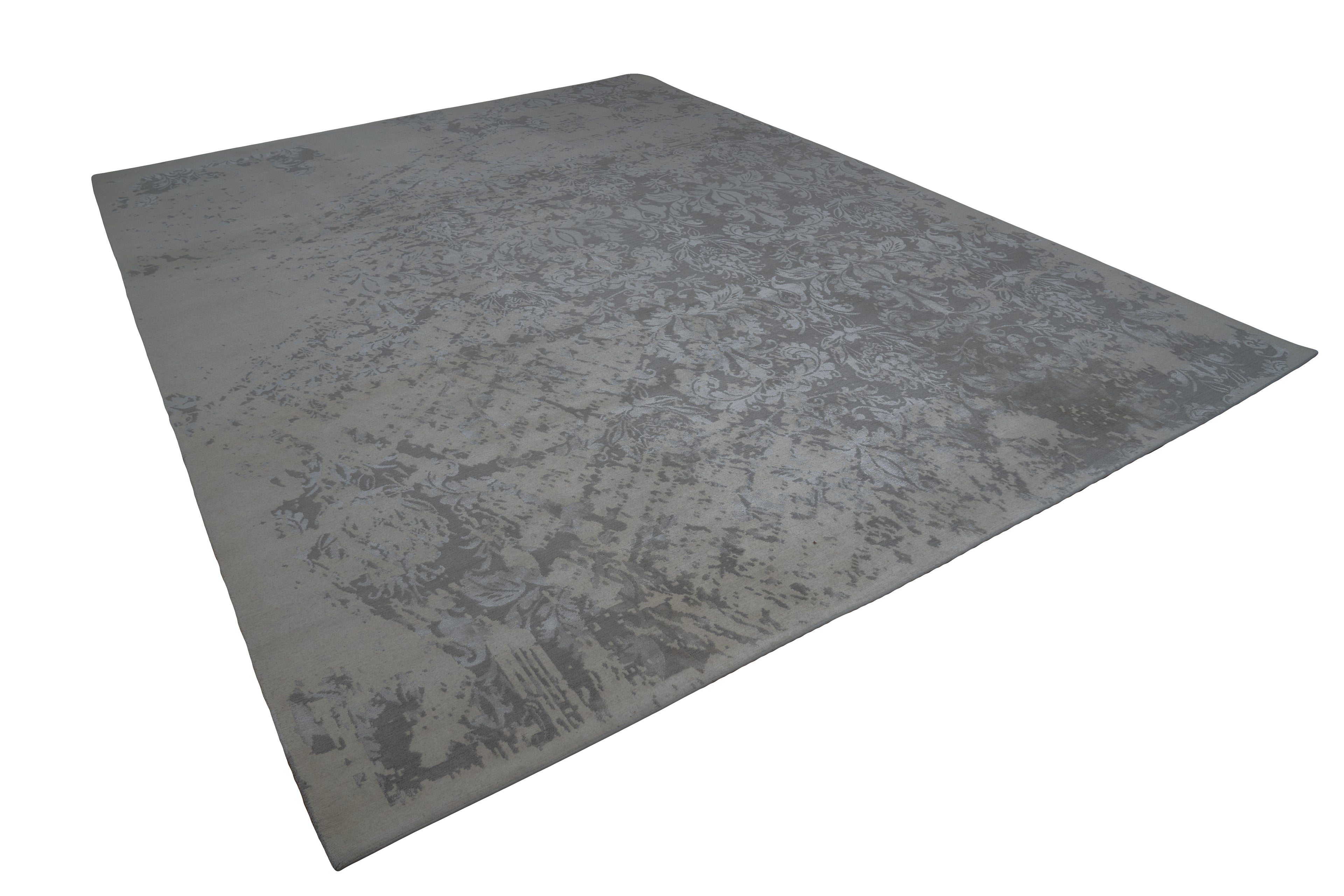 200013 Fine Hand Knotted Nepal Rug