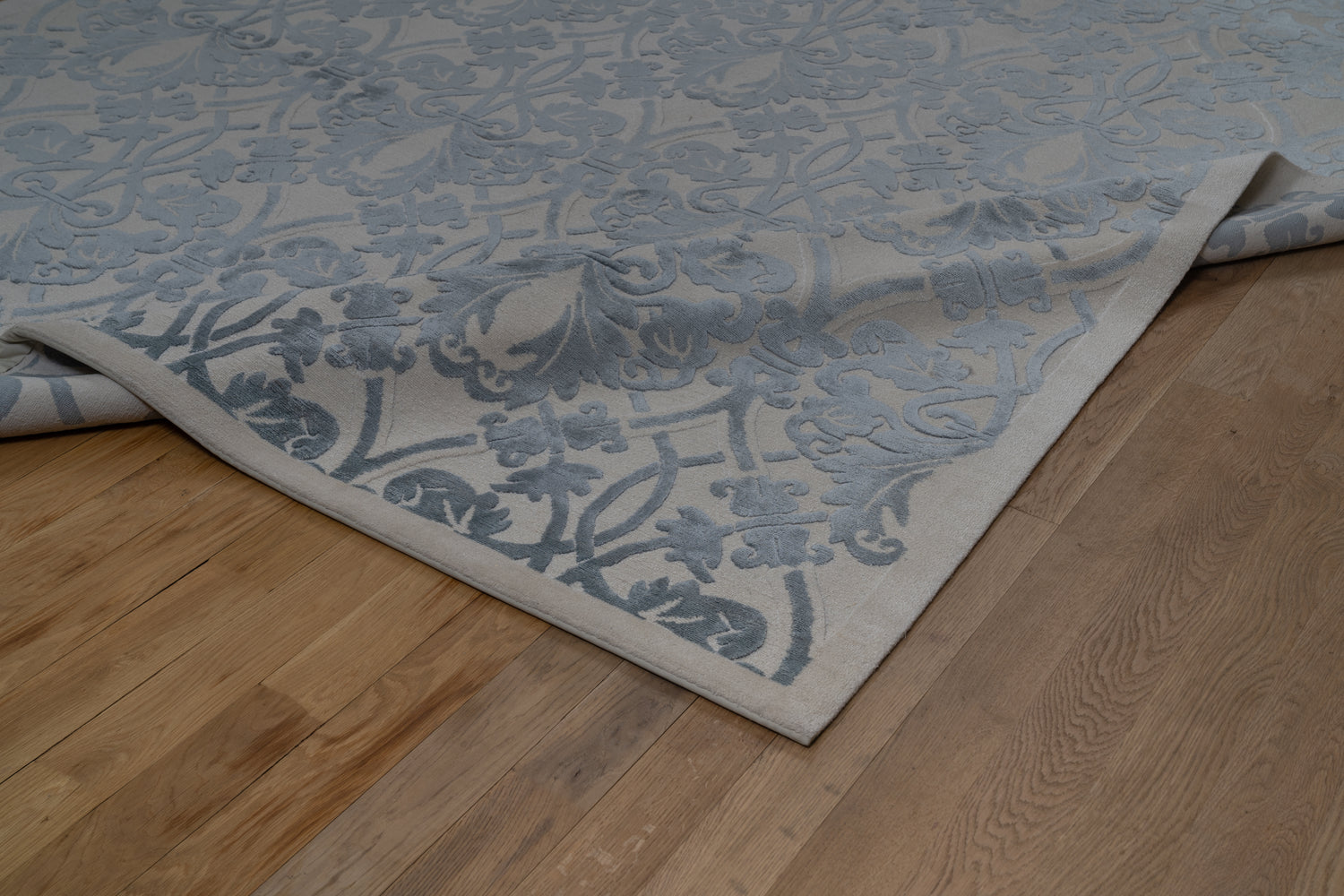 20021 Fine Hand Knotted Nepal Rug