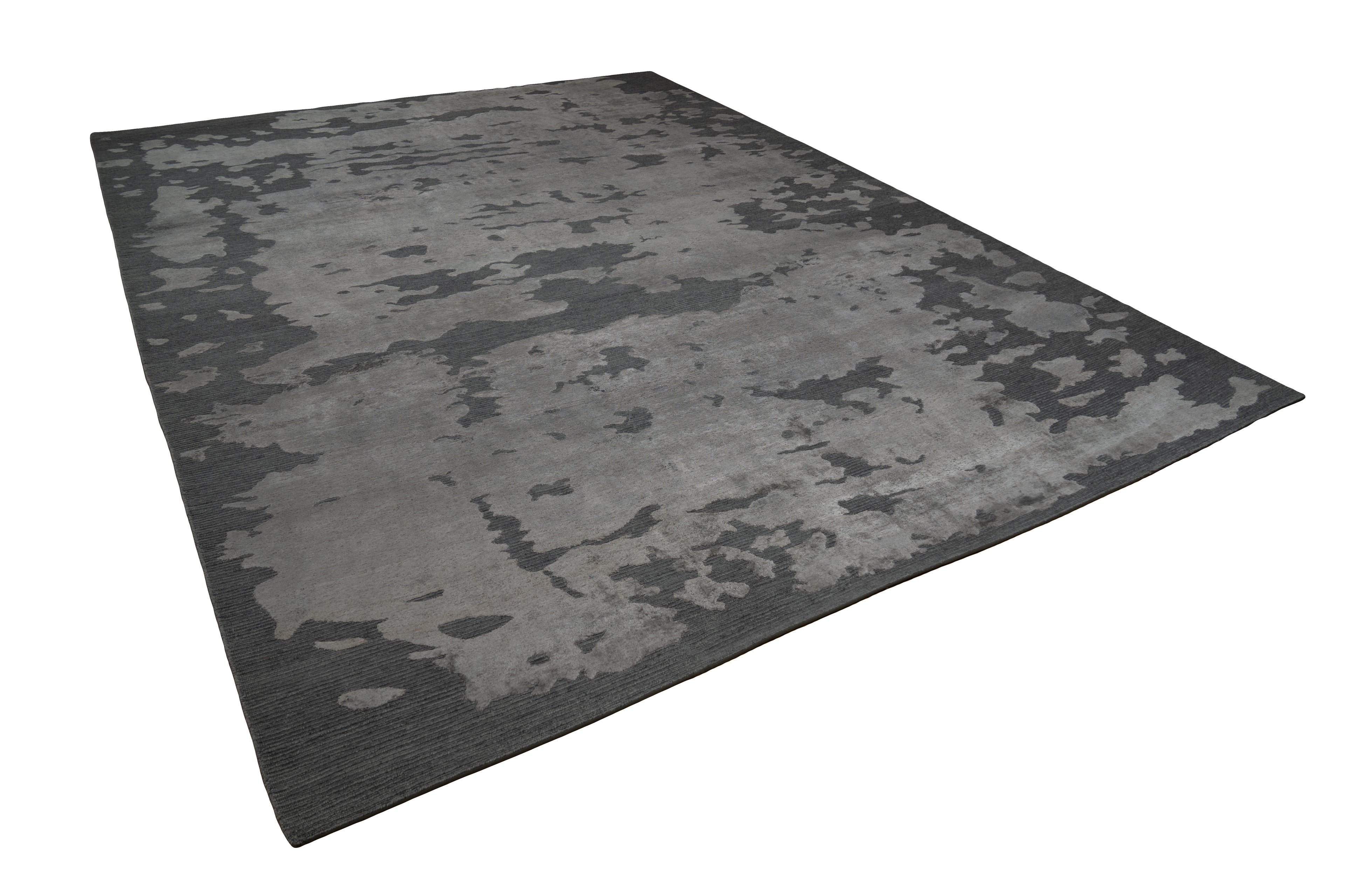 20026 Fine Hand Knotted Nepal Rug