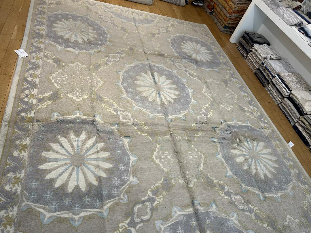 20027 Fine Hand Knotted Nepal Rug