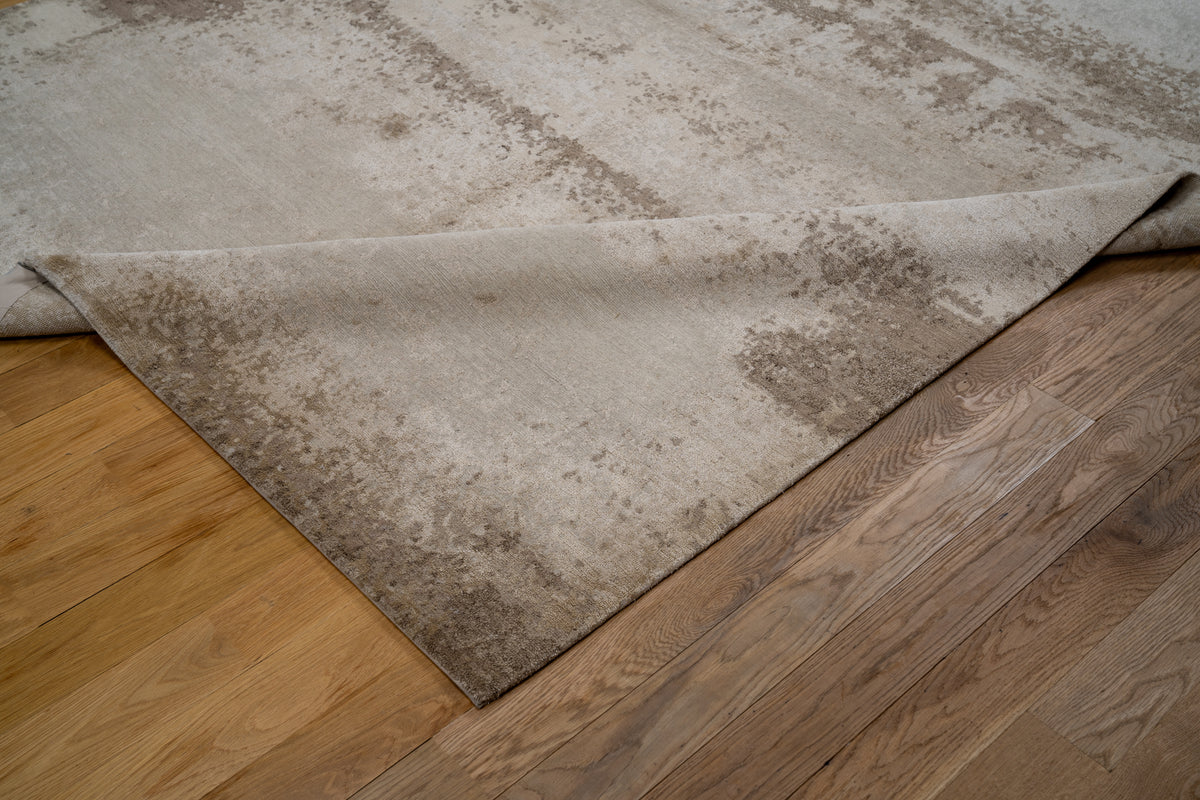 20083 Fine Hand Knotted Nepal Rug