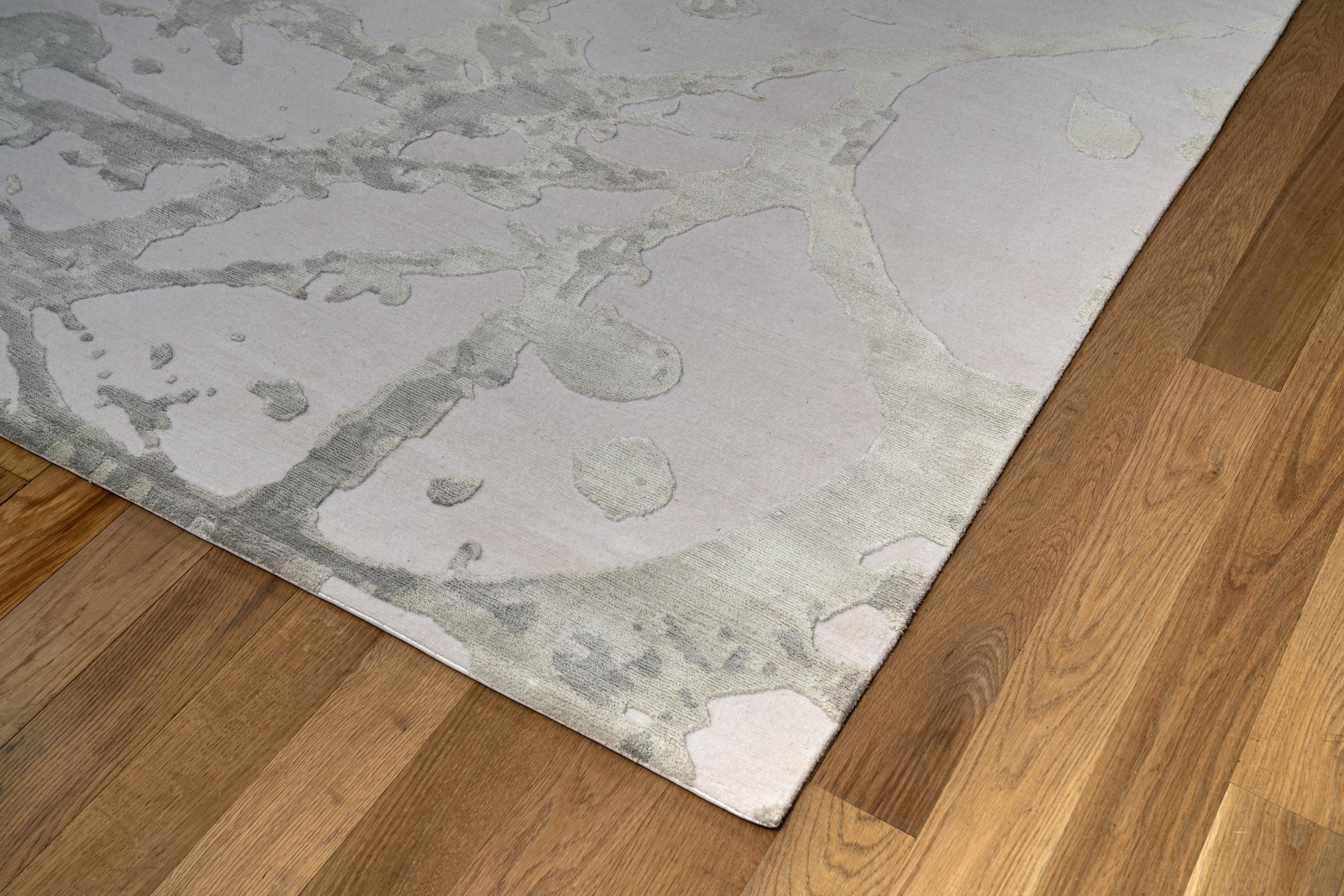 20097 Fine Hand Knotted Nepal Rug