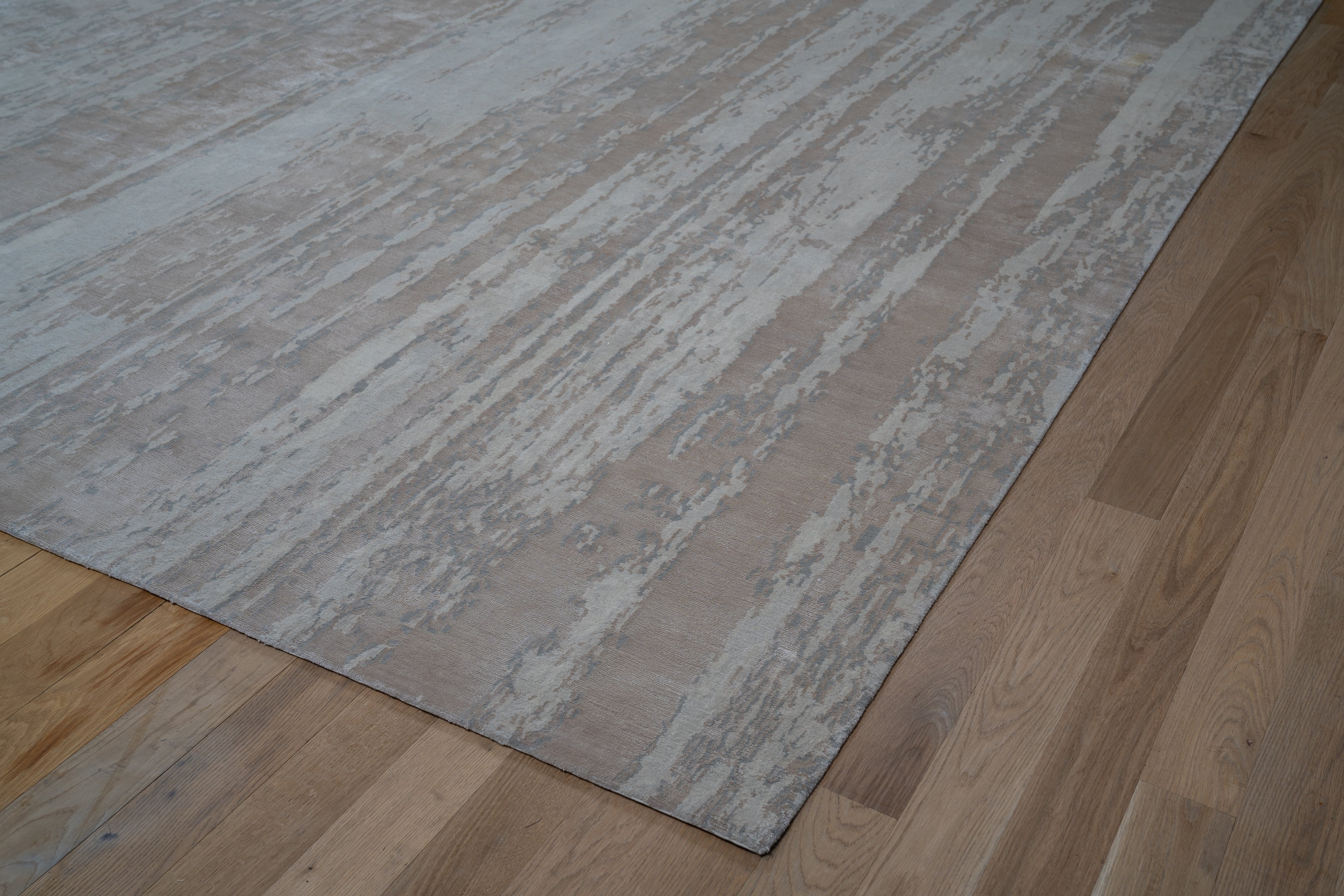 20112 Fine Hand Knotted Nepal Rug