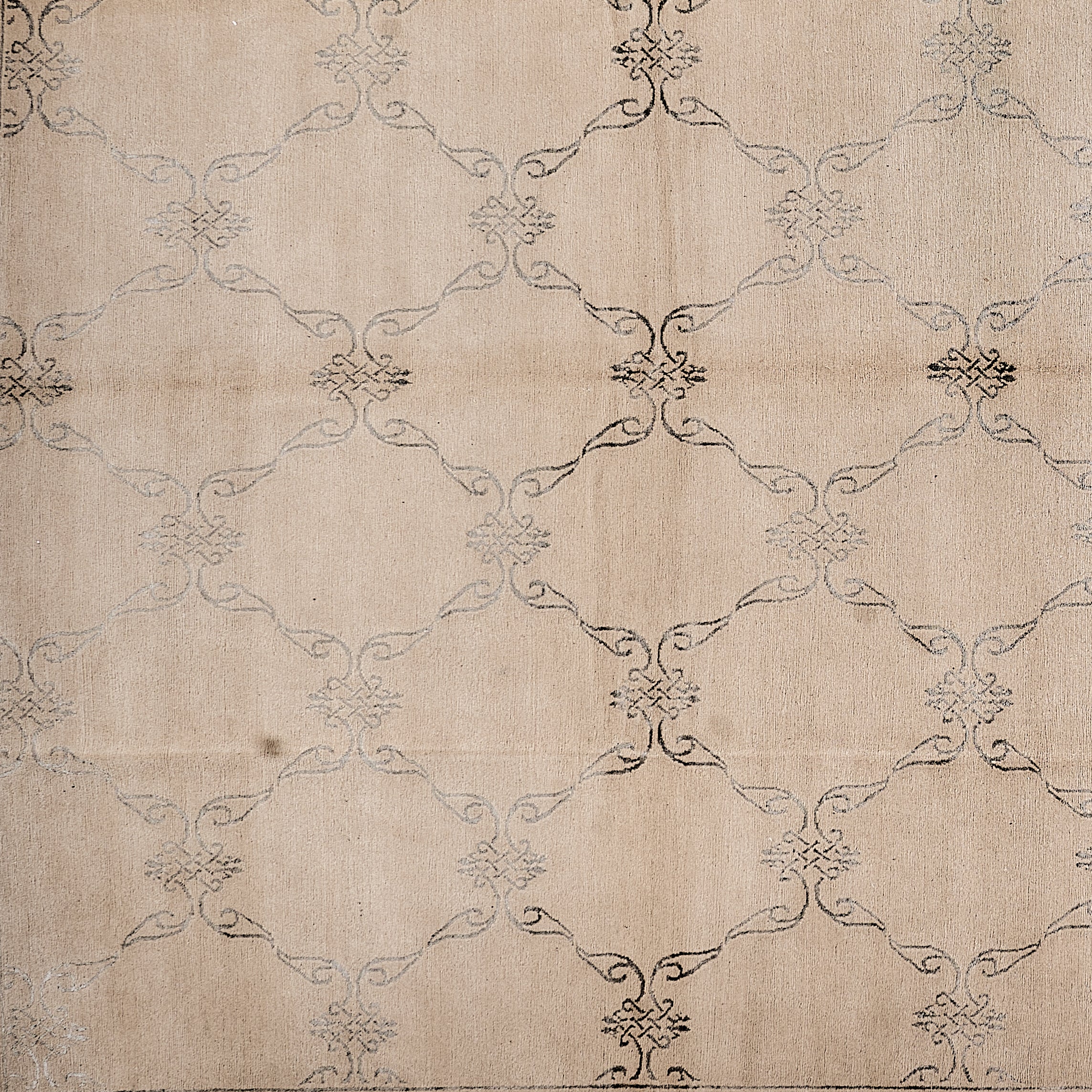 20147 Fine Hand Knotted Nepal Rug