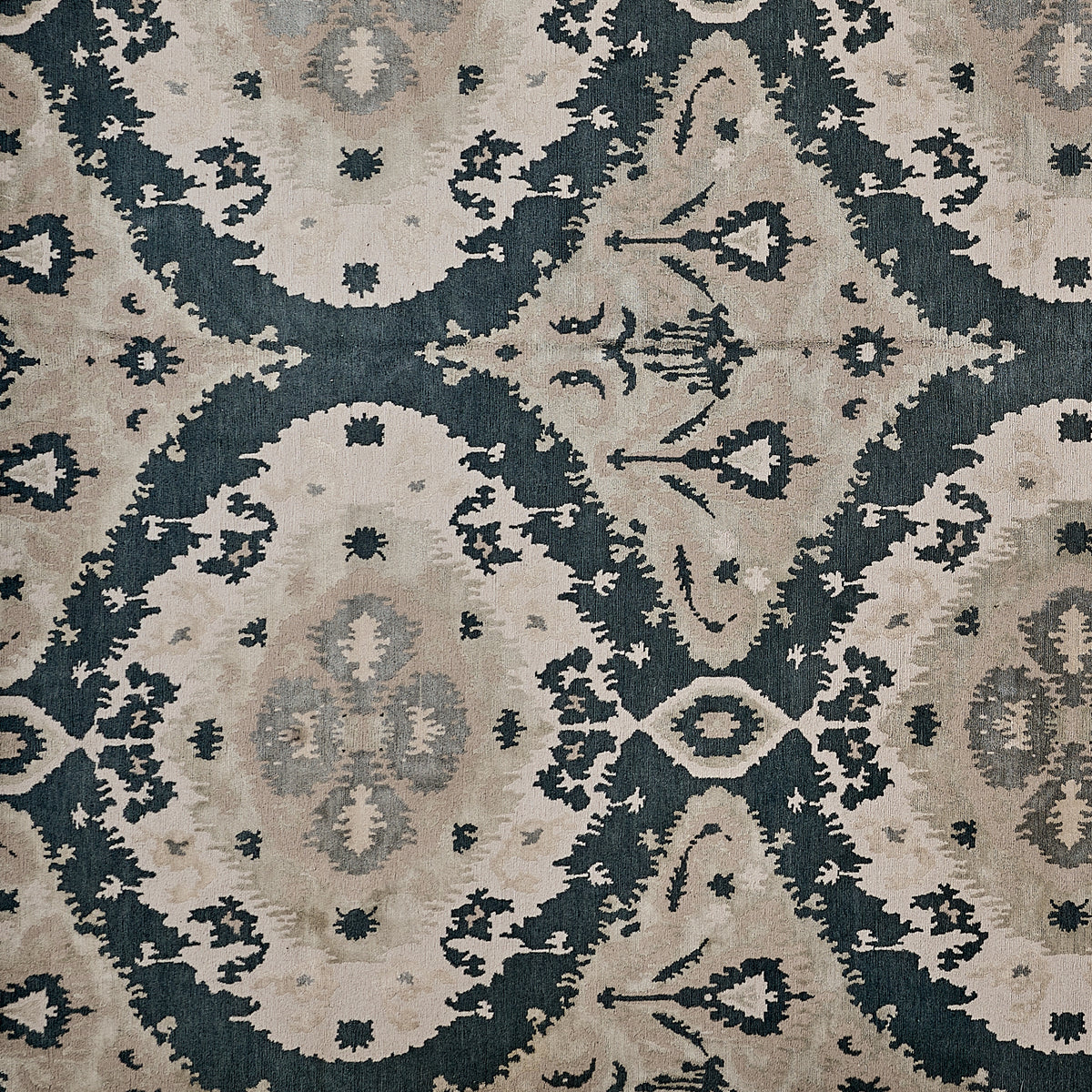 20149 Fine Hand Knotted Nepal Rug