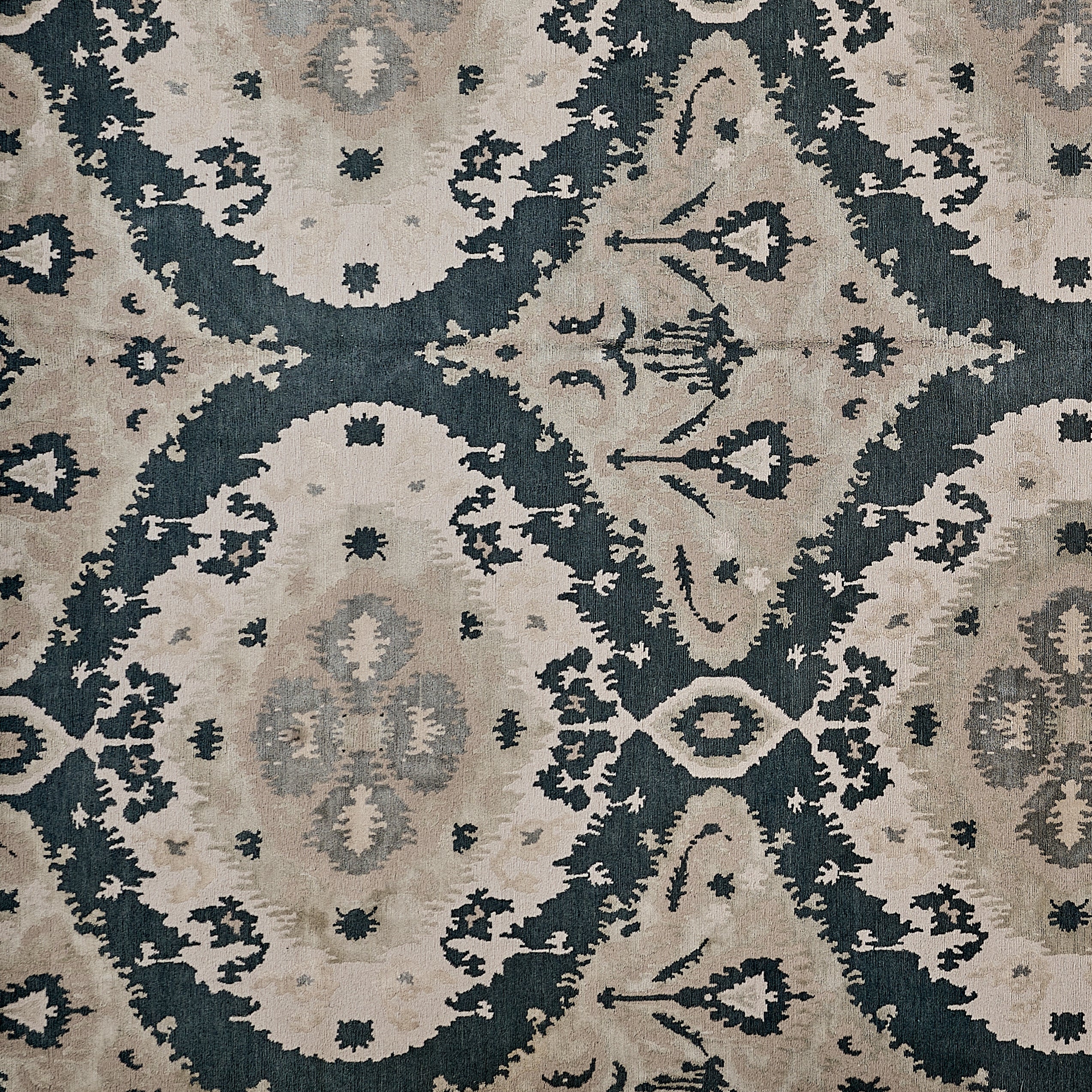 20149 Fine Hand Knotted Nepal Rug
