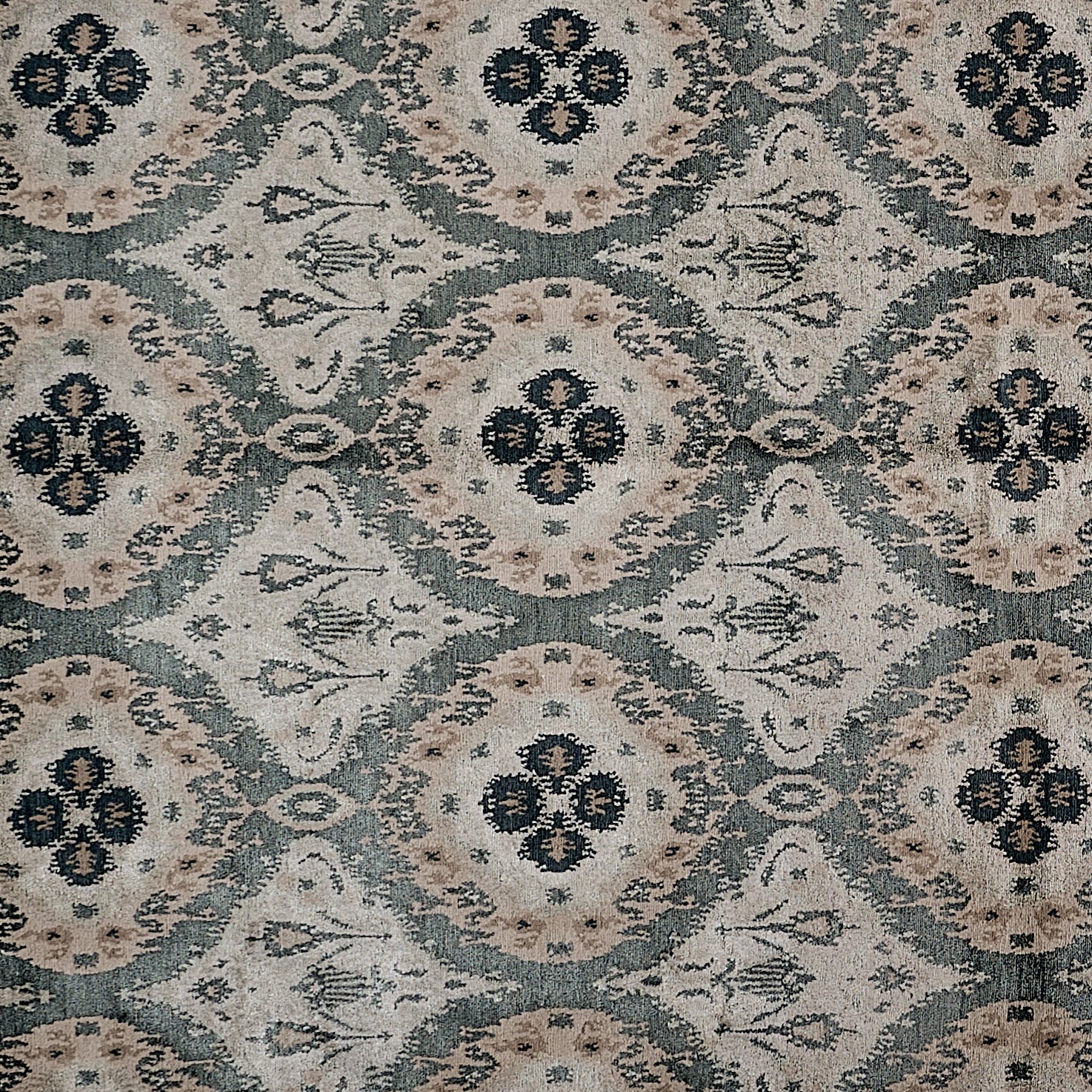 20172 Fine Hand Knotted Nepal Rug