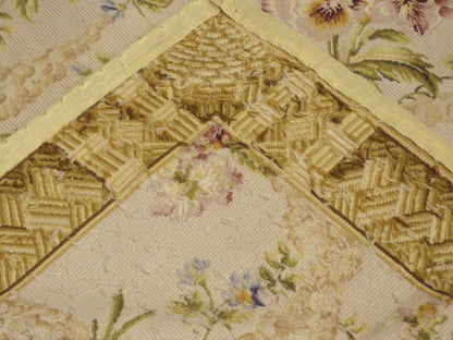 289 Needlepoint Carpet