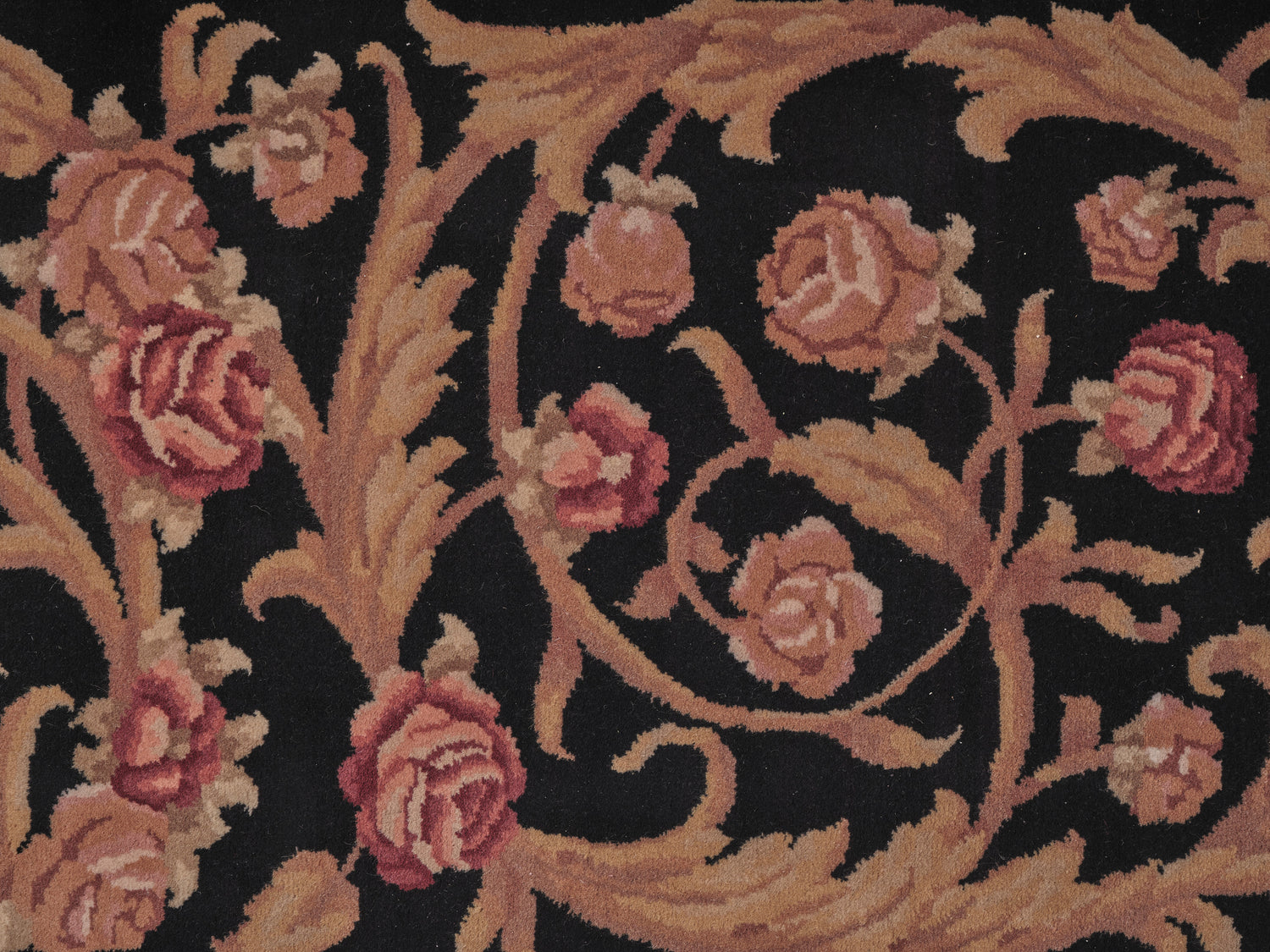 40020 Hand Knotted European Savonnerie
