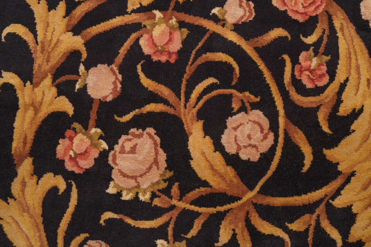 40085  Hand Knotted European Rug
