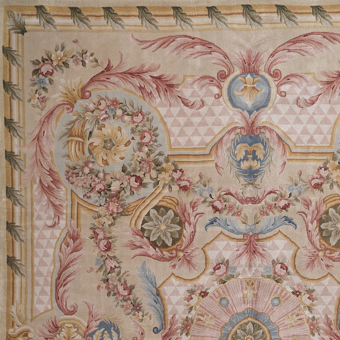 8009 Hand Knotted Savonnerie Carpet