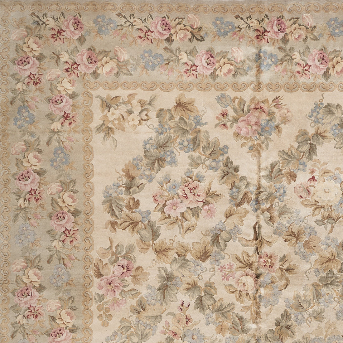 8039 Hand Knotted Savonnerie Carpet