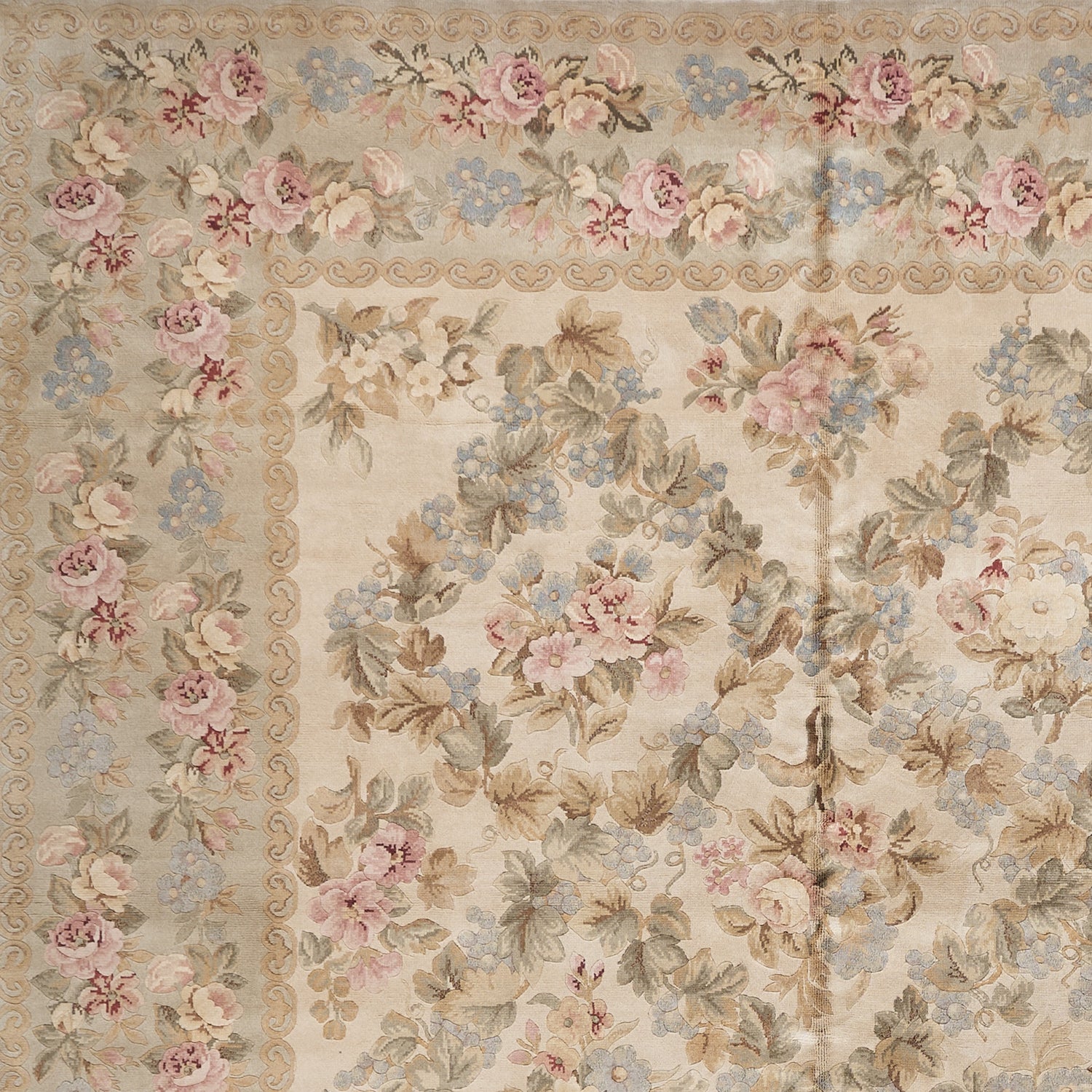 8039 Hand Knotted Savonnerie Carpet