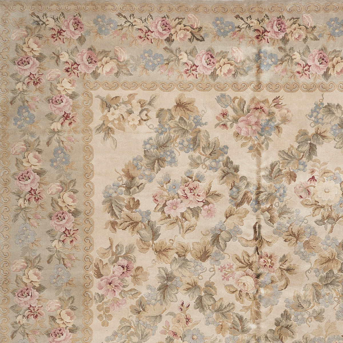 8039 Hand Knotted Savonnerie Carpet