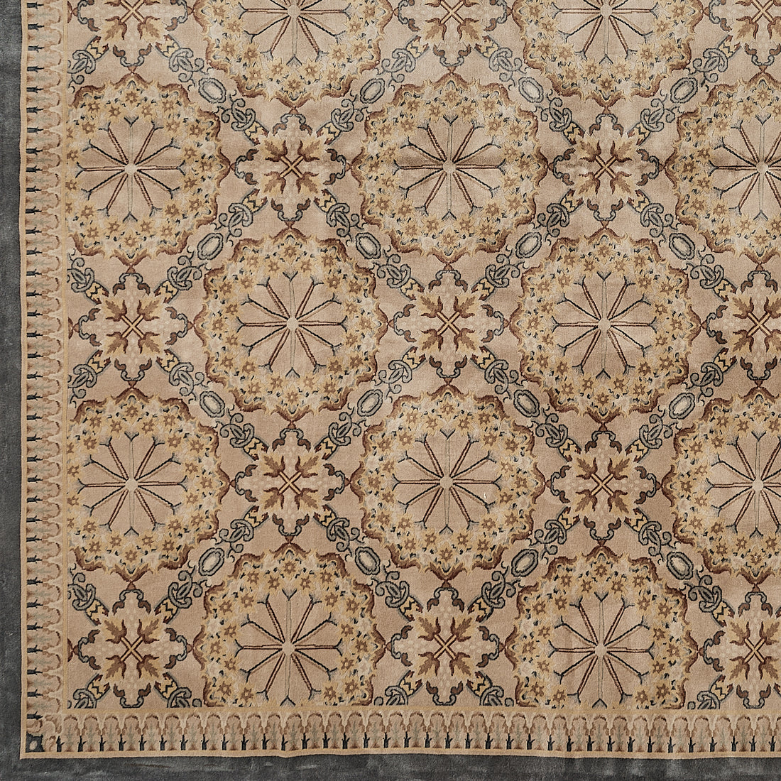 8082 Hand Knotted Savonnerie Carpet