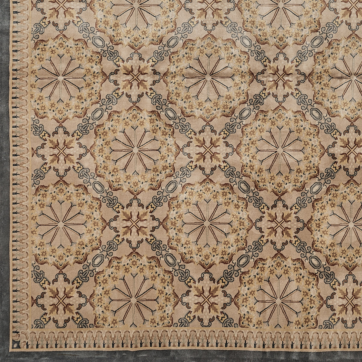 8082 Hand Knotted Savonnerie Carpet