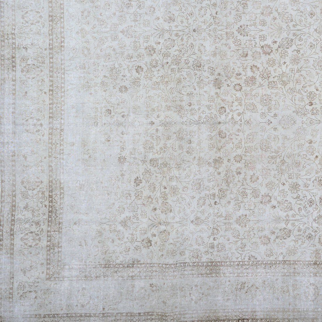 90053 Antique Persian Tabriz Circa 1900