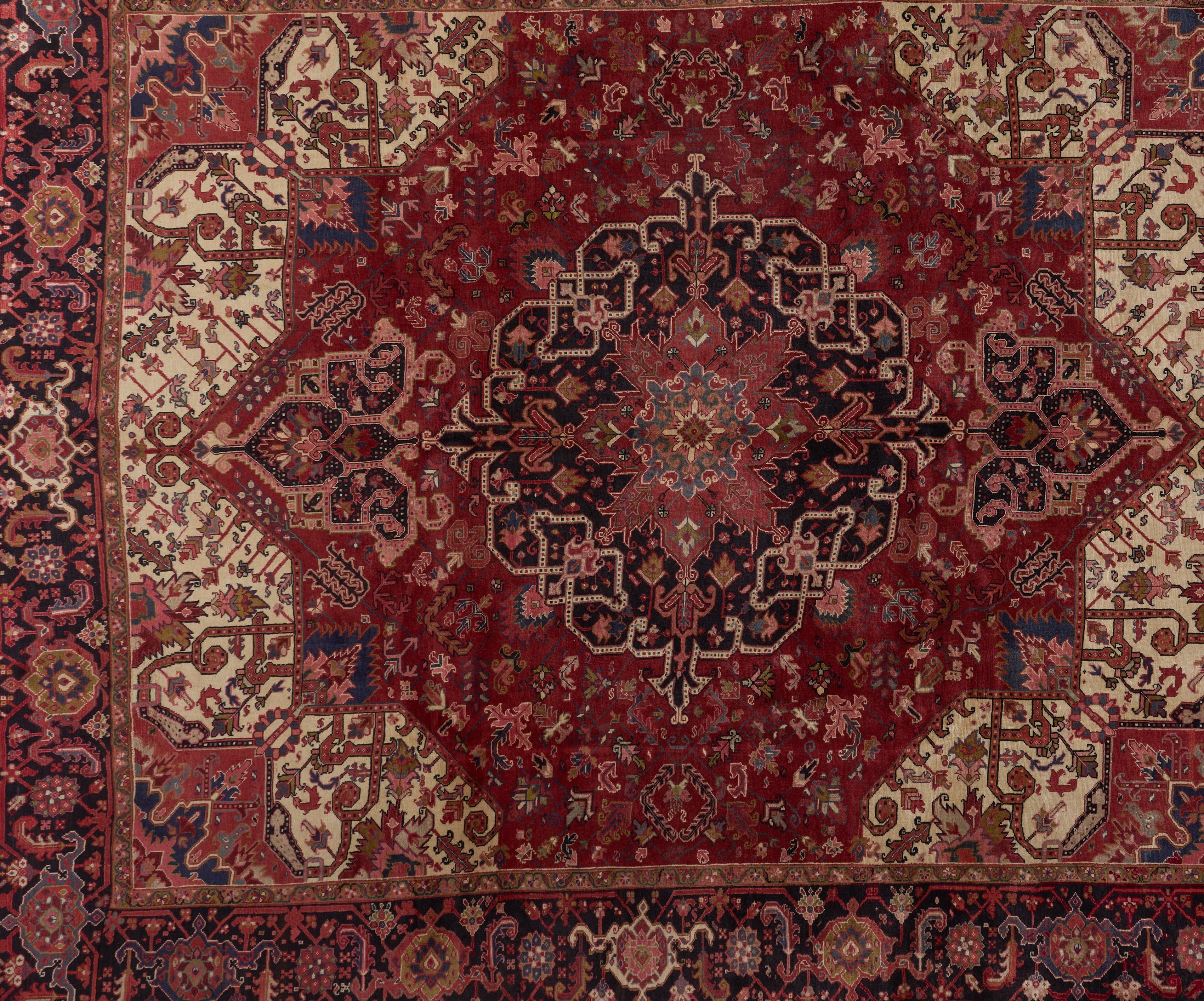 90081 Semi-Antiqie Persian Heriz circa 1960